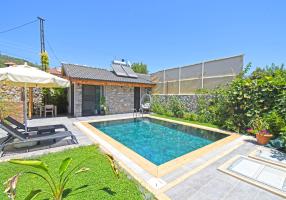 Villa Lamia 2
