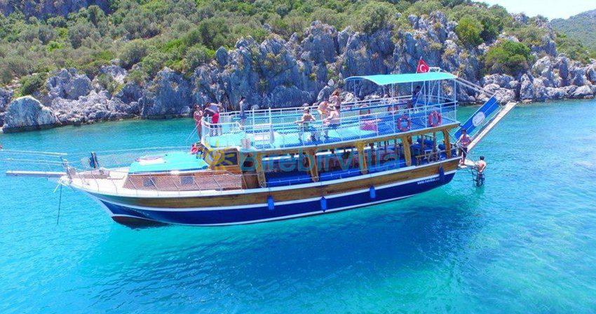 https://cdn.birebirvilla.com/uploads/372_fethiyede-gemiyle-gezilecek-yerler-ve-tekne-turlari.jpg