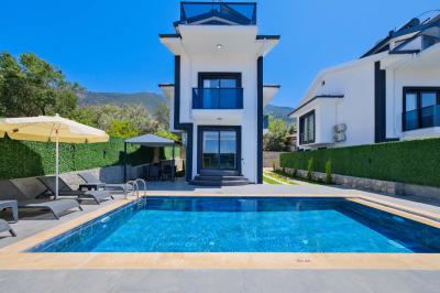 Villa Rezzan 1