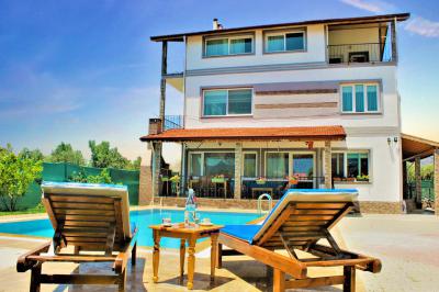 Villa Kia