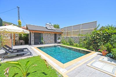 Villa Lamia 2
