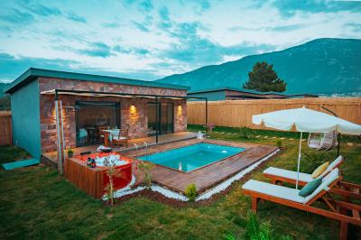 Villa Life 3