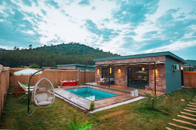 Villa Life 1