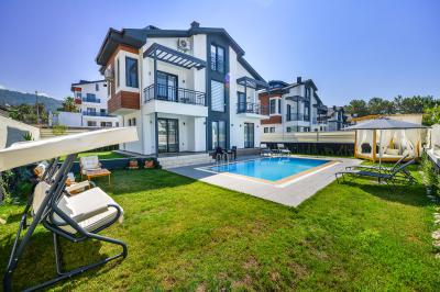 Villa Lins