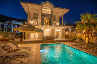 Villa Elena 1