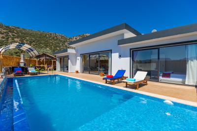 Villa Moon Duo