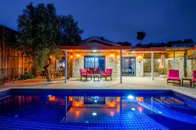 Villa Pool 3