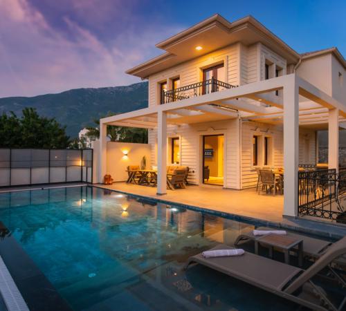 Villa Asya Duo, Fethiye Hisarönün'de 8 Kişilik Jakuzili Tatil Villası - Birebirvilla