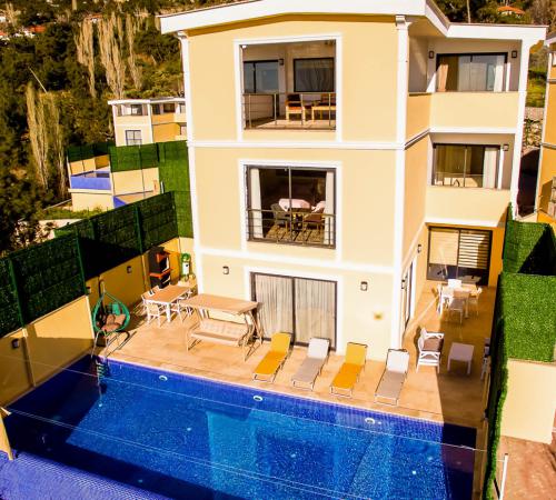 Villa Çınar Duo, Kalkan İslamlar'da 10 Kişilik Kapalı Havuzlu Lüks Villa - Birebirvilla