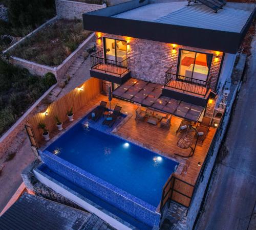 Villa Muna, Kalkan'da 2 Odalı Jakuzili Kiralık Villa - Birebirvilla