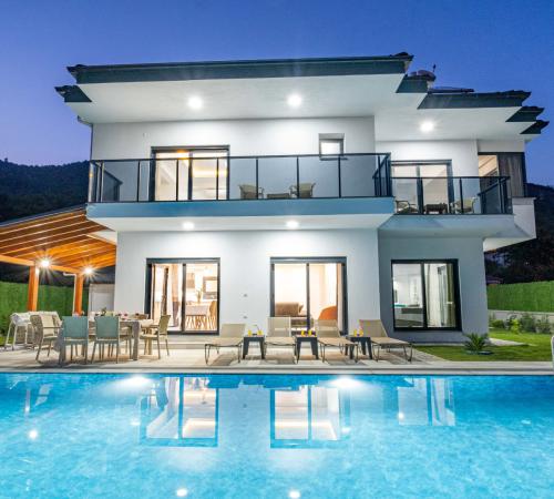 Villa Satin, Fethiye, İnlice'de 8 Kişilik Havuzu Korunaklı Kiralık Villa - Birebirvilla