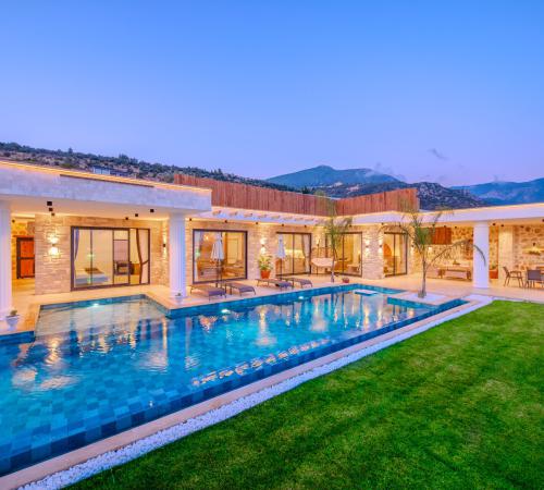 Villa Kolezyum, Çavdır'da 2 Odalı Jakuzili Muhafazakar Kiralık Villa - Birebirvilla