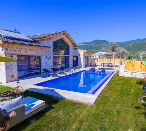 Villa Ağa 1, Kaş Bayındır'da 2 odalı Jakuzili Muhafazakar Villa - Birebirvilla