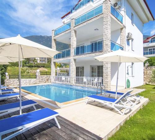 Villa  Kalipso Toker, Fethiye, Ovacık 5 Odalı 10 Kişilik Kiralık Villa 