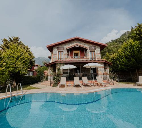Villa Kalipso Lina , Ölüdeniz'de 4 odalı özel havuzlu aile villası - Birebirvilla