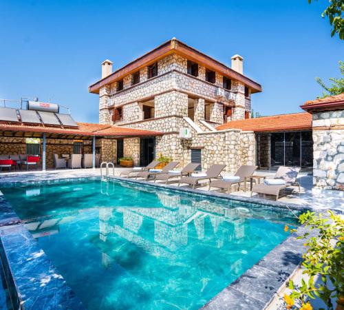 Villa Mat, Kalkan Bezirgan mevkiinde 6 Kişilik Lüks Villa - Birebirvilla