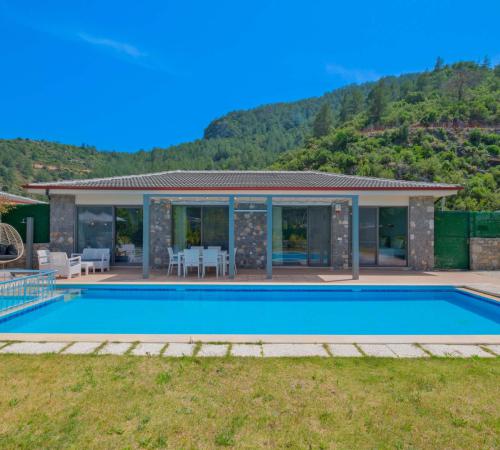 Villa Mila 1, Fethiye, Kayaköy'de 4 Kişilik Korunaklı Havuzlu Villa - BirebirVilla