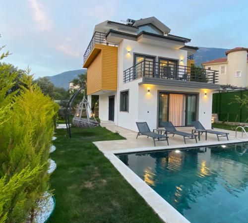 Villa Tila , Fethiye Ovacık'ta 6 Kişilik Kiralık Villa -Birebirvilla
