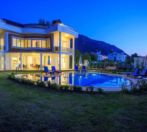 Villa Vadi, Fethiye, Hisarönü'nde 4 Odalı Geniş Aile Villası - Birebirvilla