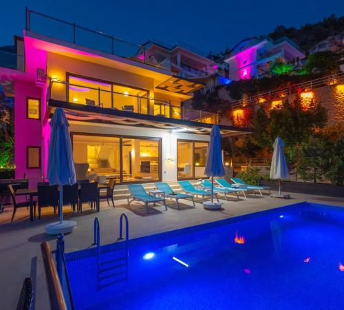 Villa Alegra 3, Antalya Kalkan'da 5 Odalı 10 Kişilik Havuzlu Villa - Birebirvilla