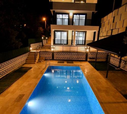Villa Asil, Fethiye, Esenköy'de 8 Kişilik Özel Havuzlu Tatil Villası - Birebirvilla