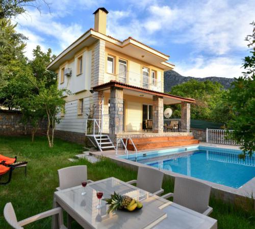 Villa Almond 2, Ovacık'da 6 Kişilik Özel Havuzlu Kiralık Villa - Birebirvilla
