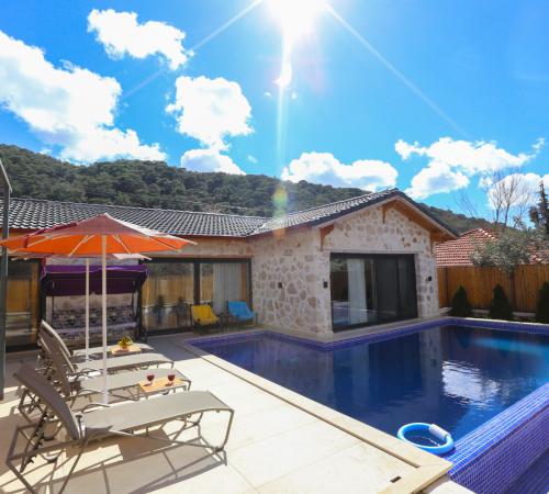 Villa Anka Sarıbelen, Kalkan Sarıbelen'de 2 Odalı Jakuzili Muhafazakar Kiralık Villa - Birebirvilla