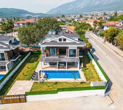 Villa Capella 1 Fethiye Hisarönü 4 Oda 8 Kişi Kiralık Villa