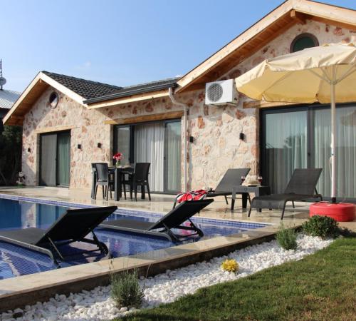 Villa Şeker, Fethiye'de 5 Kişilik Havuzu Korunaklı Kiralık Villa - Birebirvilla