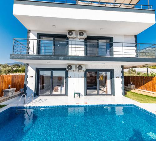 Villa Lavinia, Kalkan, Çavdır'da 4 Odalı Muhafazakar Kiralık Villa - Birebirvilla