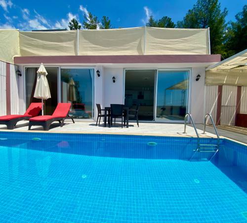 Villa Senay, Üzümlü'de 1 Odalı Özel Havuzlu Villa - Birebirvilla