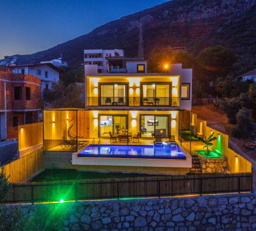 Villa Albedo, Kaş bölgesinde 2 Odalı Jakuzili Muhafazakar Kiralık Villa - Birebirvilla