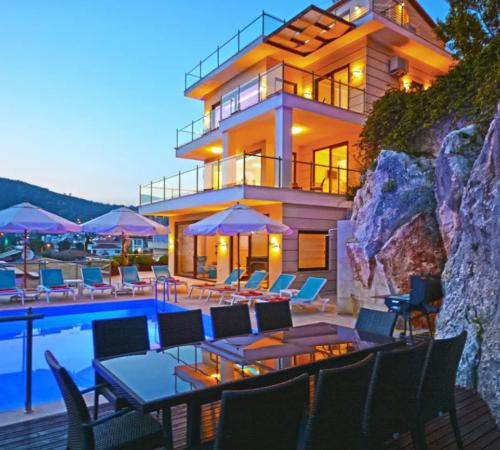 Villa Alegra 4, Antalya Kalkan'da 5 Odalı 10 Kişilik Havuzlu Villa - Birebirvilla