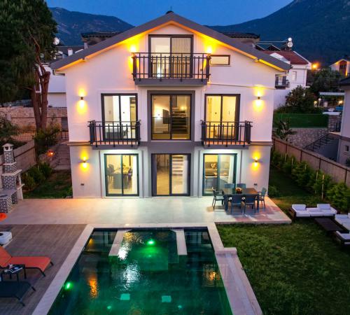 Villa Arya Luxury, Fethiye, Hisarönü'nde 6 Kişilik Kiralık Tatil Villası - Birebirvilla