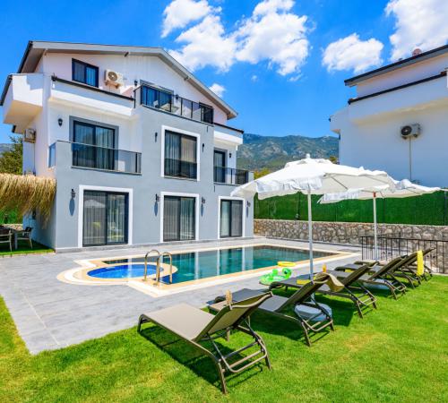 Villa Atlantik 2, Fethiye, Hisarönünde 4 Odalı 8 Kişilik Kiralık Villa