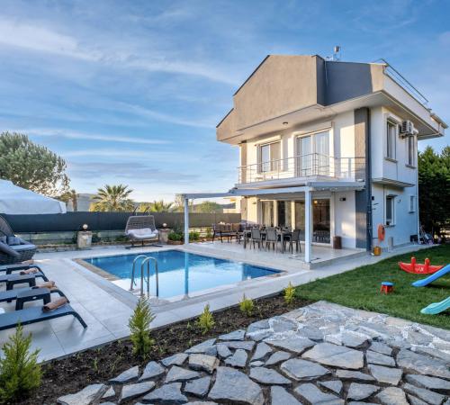 Villa Dilekli, Fethiye, Hisarönü'nde 7 Kişilik Tatil Villası - Birebirvilla