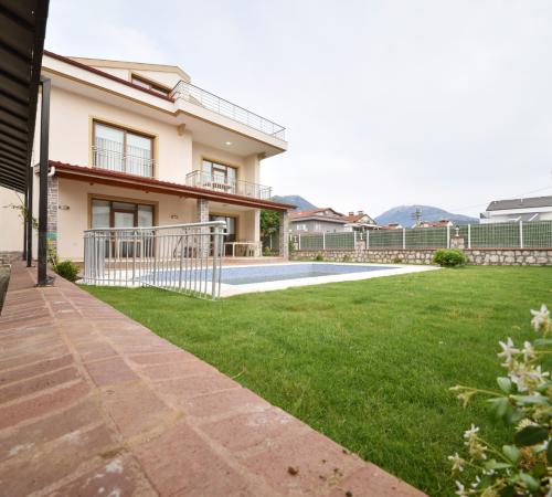 Villa Gold, Fethiye, Merkez'de 4 Odalı Geniş Aile Villası - Birebirvilla