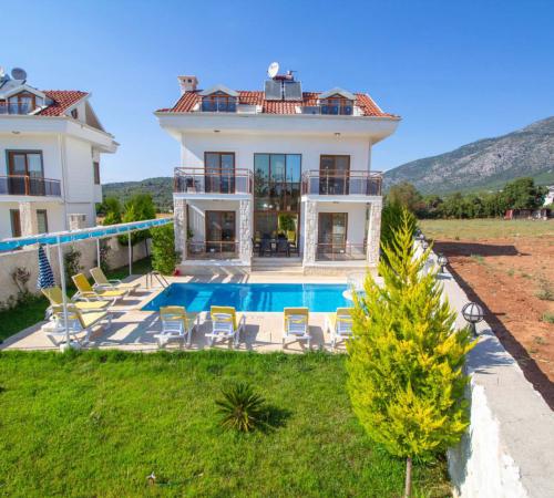 Villa Onix, Fethiye, Hisarönü'nde 4 Odalı 8 Kişilik Kiralık Villa - Birebirvilla
