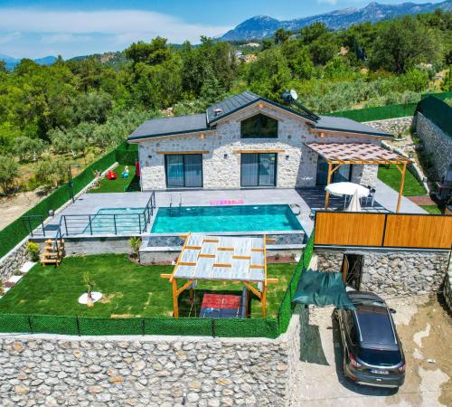 Villa Revo, Fethiye-Seydikemer'de 4 Kişilik Yazlık Villa - Birebirvilla