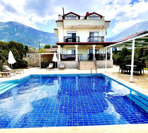 Villa Rüyam, Fethiye Ovacık'da 3 Odalı 6 Kişilik Kiralık Villa - Birebirvilla