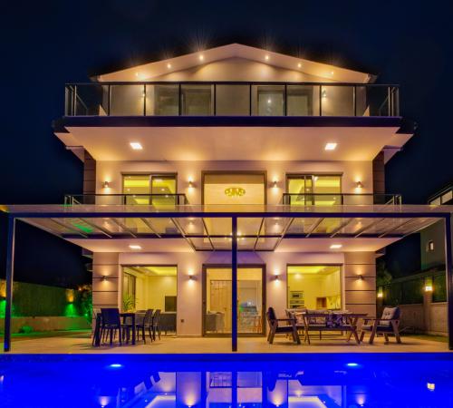 Villa Şen 1, Fethiye, Çiftlik'de 4 Odalı 8 Kişilik Geniş Aile Villası - Birebirvilla