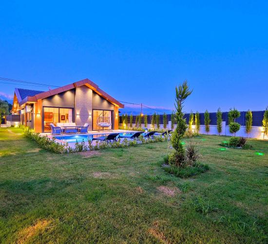 villa-little-2_600.jpg