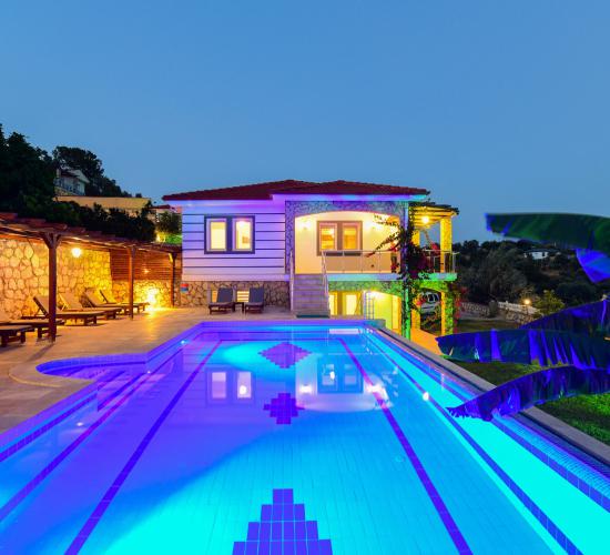 villa-moonlight-5_668.jpg