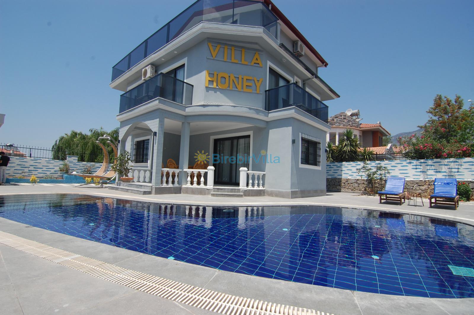 Villa-Honey-15_61.jpeg