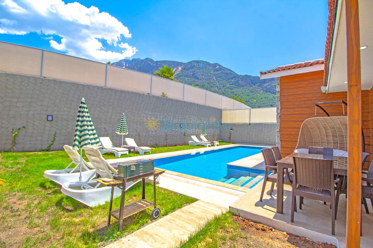 VillaPataros514_486.jpg